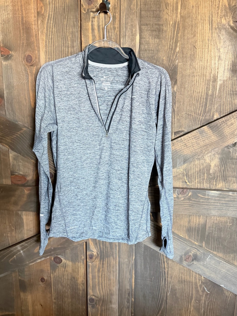 Nike Women's Heather Gray Long-Sleeve Half-Zip Top